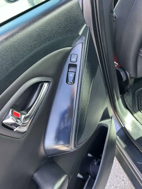 Hyundai IX35 2.0 AUTOMATIC 4X4 - 9890 € / 19343.16 лв. - 56217863 6