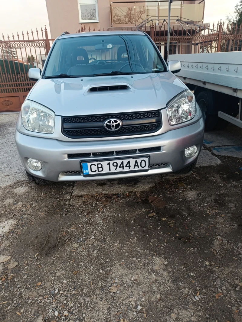 Toyota Rav4 Къса база, снимка 2 - Автомобили и джипове - 48143716