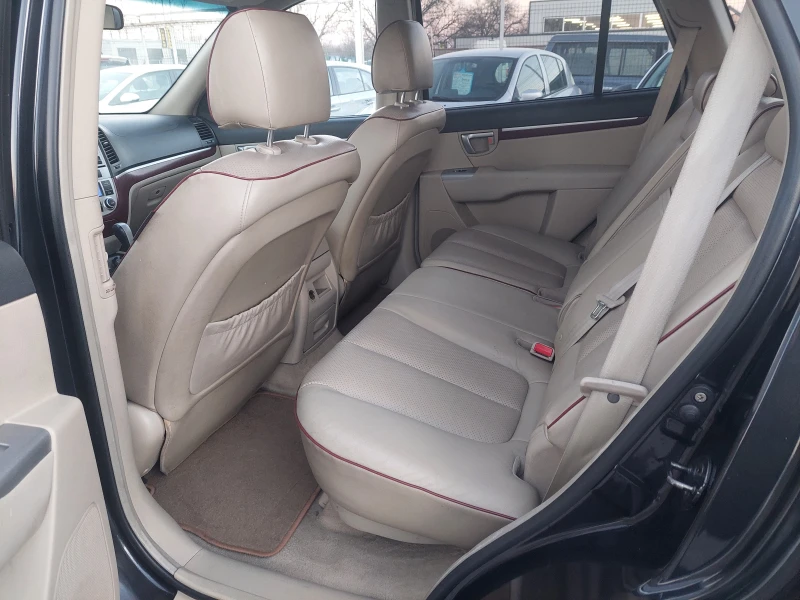 Hyundai Santa fe 2.2CRDI АВТОМАТ 4х4, снимка 9 - Автомобили и джипове - 52756618