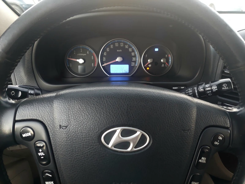 Hyundai Santa fe 2.2CRDI АВТОМАТ 4х4, снимка 14 - Автомобили и джипове - 52756618