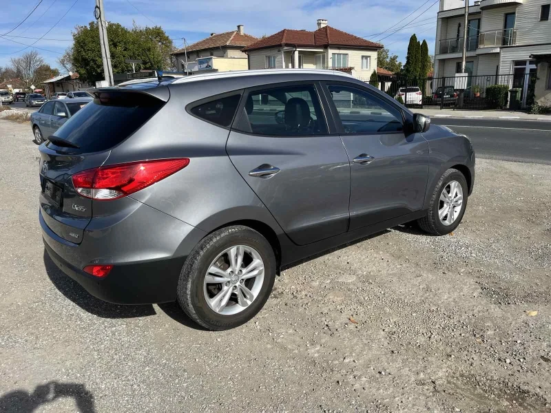 Hyundai IX35 2.0 AUTOMATIC 4X4, снимка 3 - Автомобили и джипове - 53062827