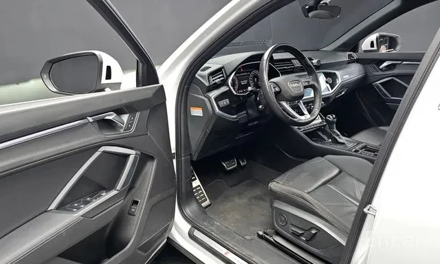 Audi Q3 Sportback 35 TDI Premium Sportback, снимка 10 - Автомобили и джипове - 55561508
