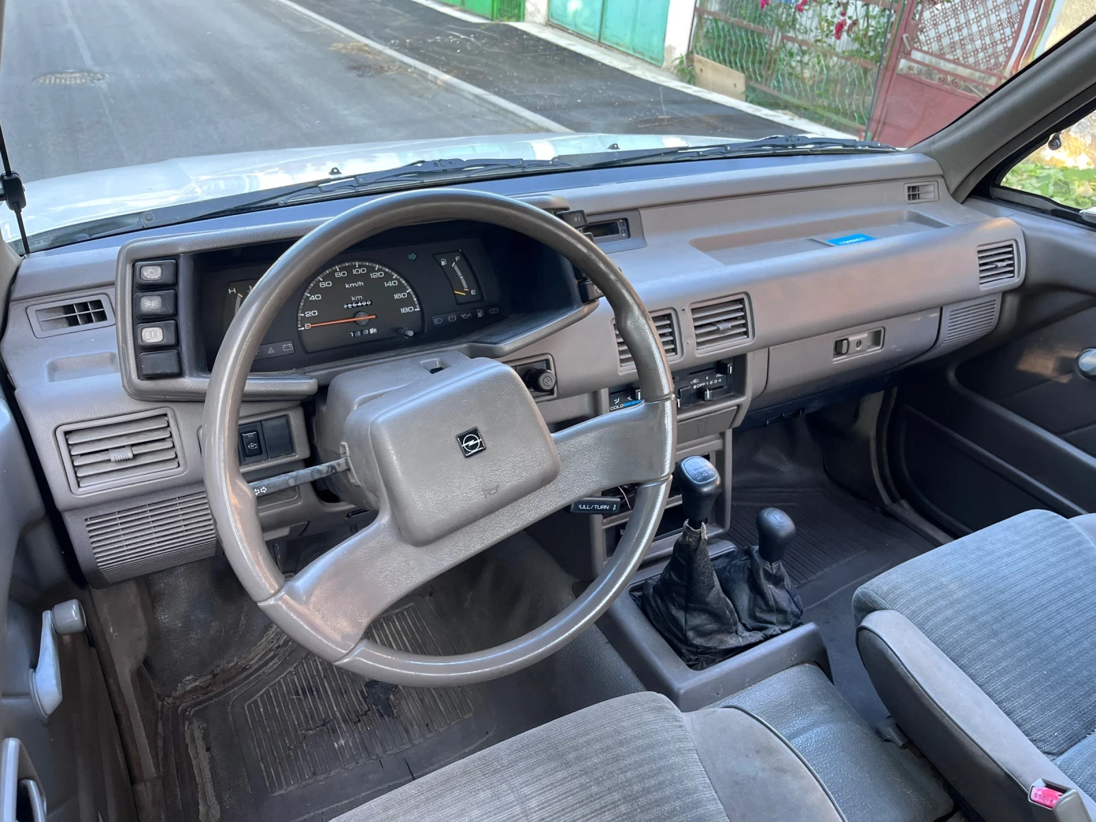 Opel Campo 3.1 TD 4x4 - изображение 9