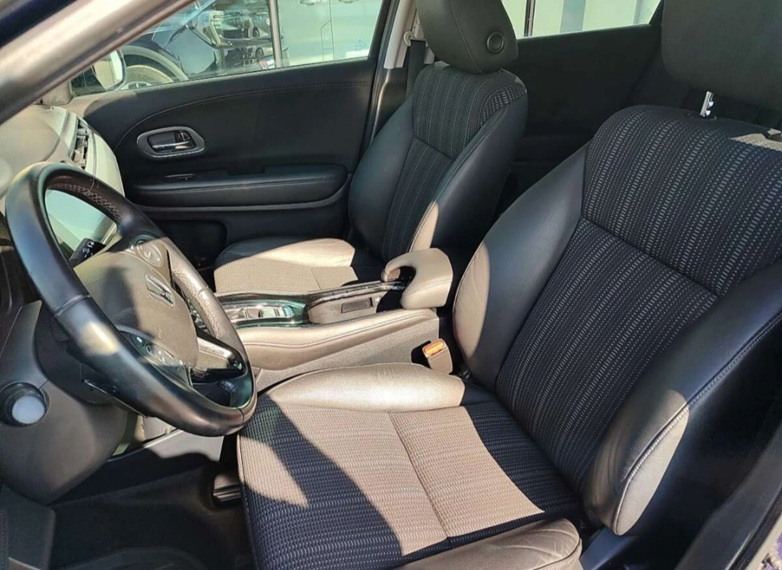 Honda Hr-v FULL SERVICE IN HONDA 60. 669км Exeutive , снимка 9 - Автомобили и джипове - 53760235