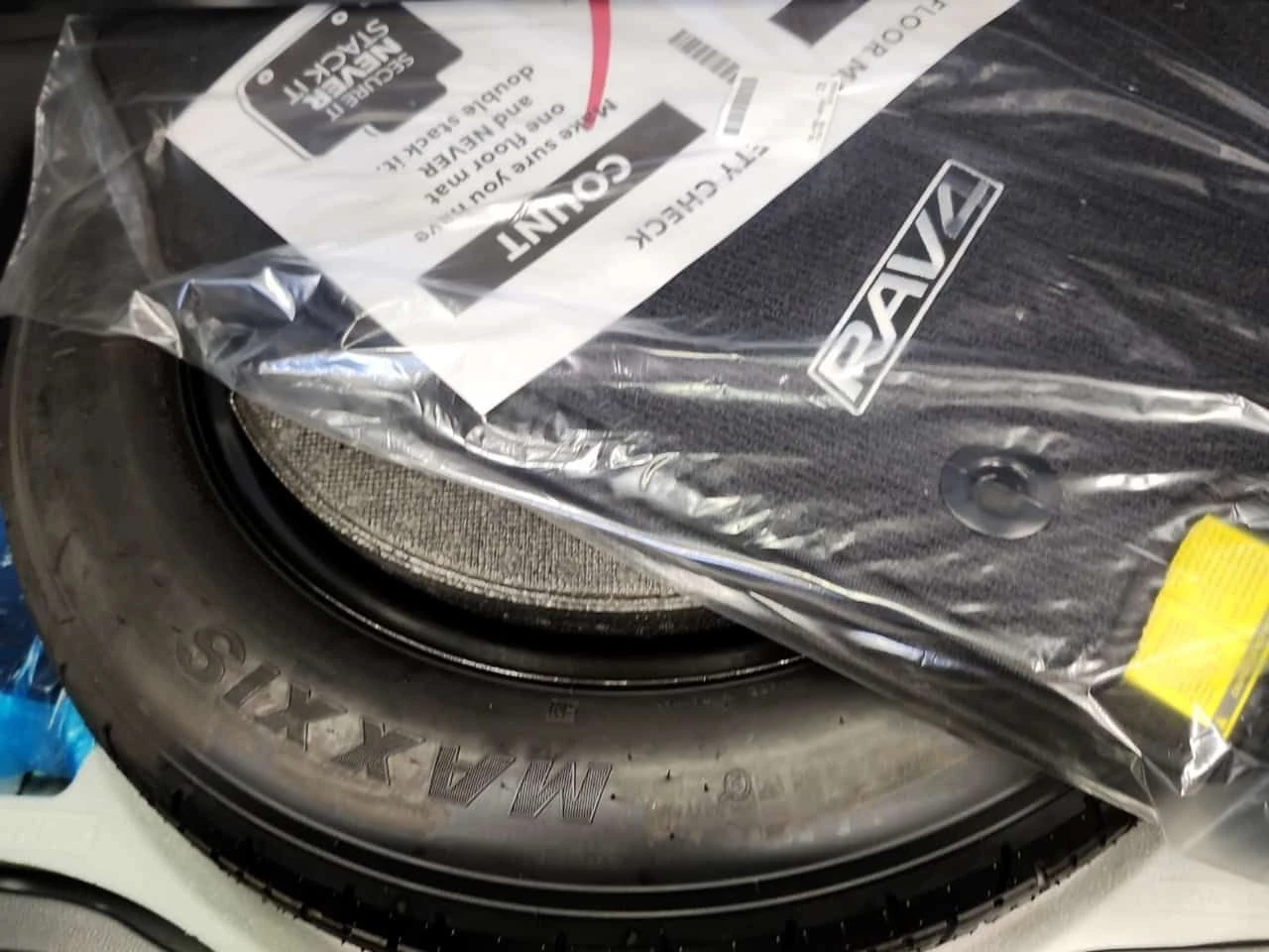 Toyota Rav4 * LE * * КАМЕРА ЗА ЗАДНО* * ПОДГРЕВ* , снимка 14 - Автомобили и джипове - 53904629