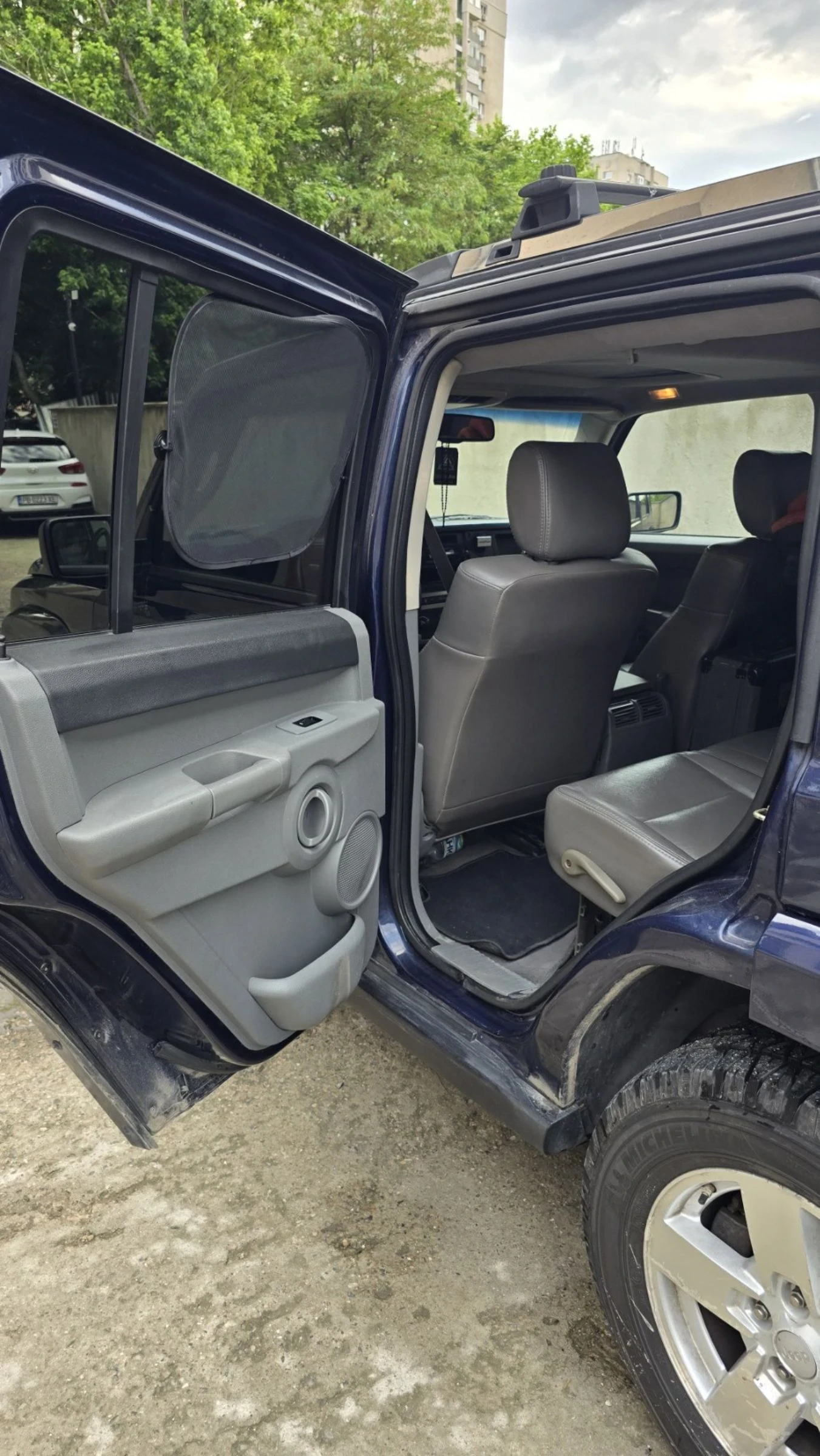 Jeep Commander, снимка 10 - Автомобили и джипове - 54654463