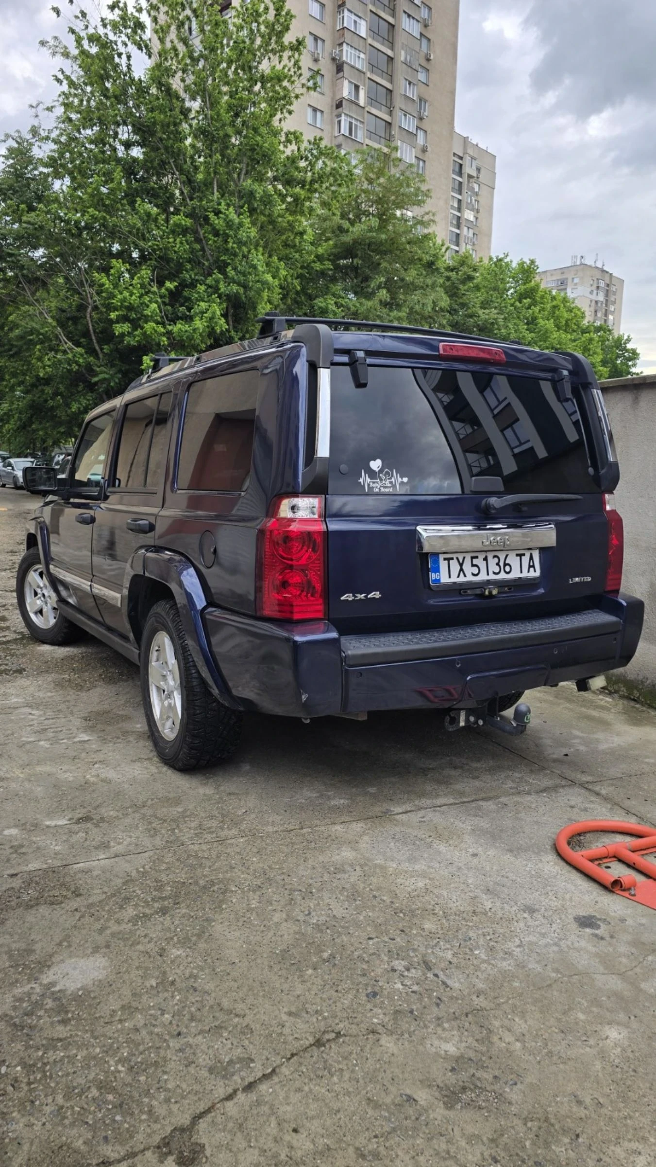 Jeep Commander, снимка 4 - Автомобили и джипове - 54654463
