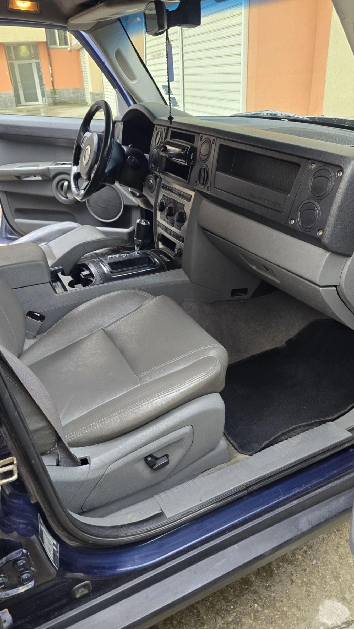 Jeep Commander, снимка 16 - Автомобили и джипове - 54654463