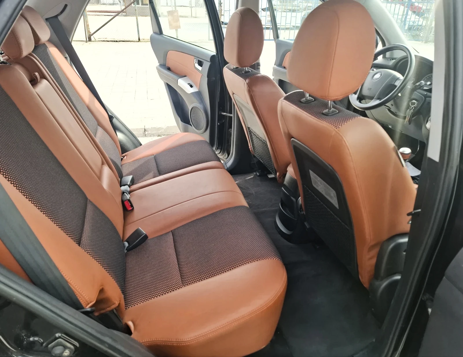 Kia Sportage 2.0 CRDi , снимка 9 - Автомобили и джипове - 54805332