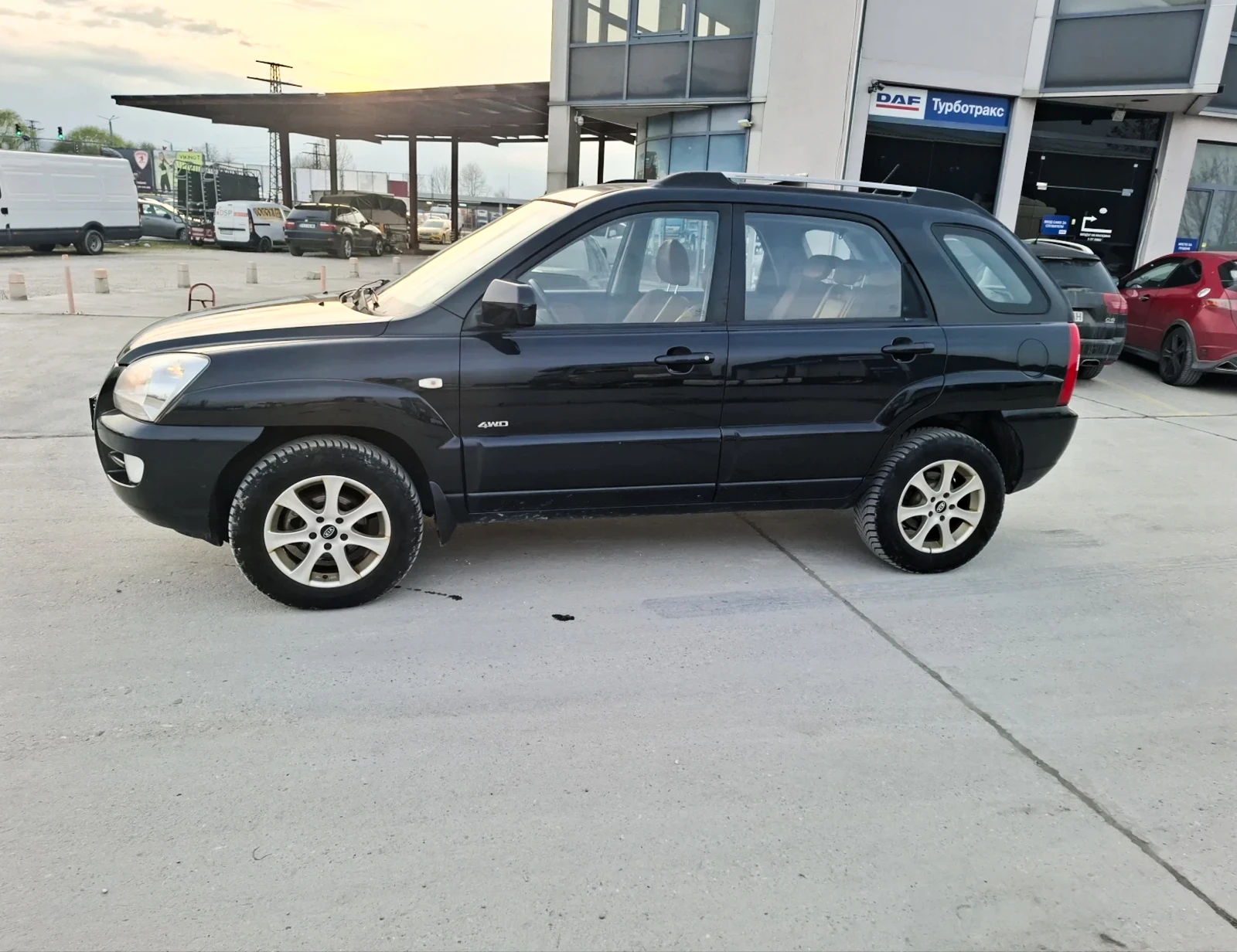 Kia Sportage 2.0 CRDi , снимка 4 - Автомобили и джипове - 54805332