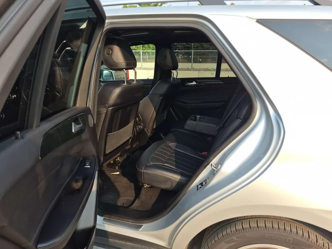 Mercedes-Benz GLE 400 AMG * H&K * 2 КЛЮЧА * CARFAX * , снимка 9 - Автомобили и джипове - 55718946