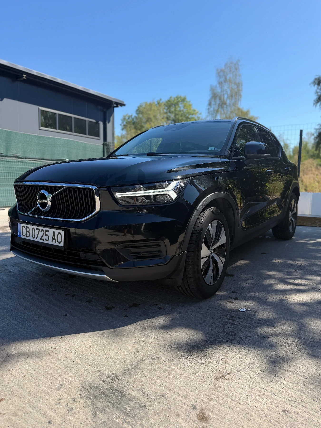 Volvo XC40, снимка 3 - Автомобили и джипове - 56002379