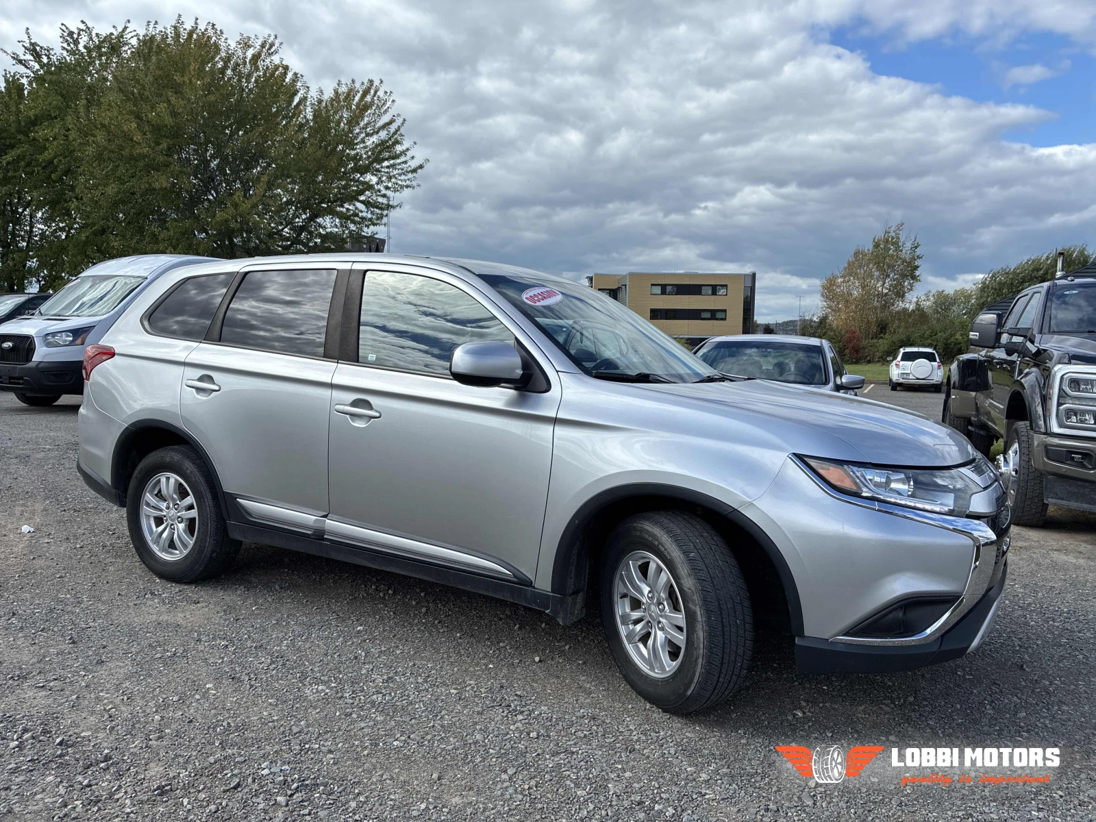 Mitsubishi Outlander, снимка 9 - Автомобили и джипове - 56113597