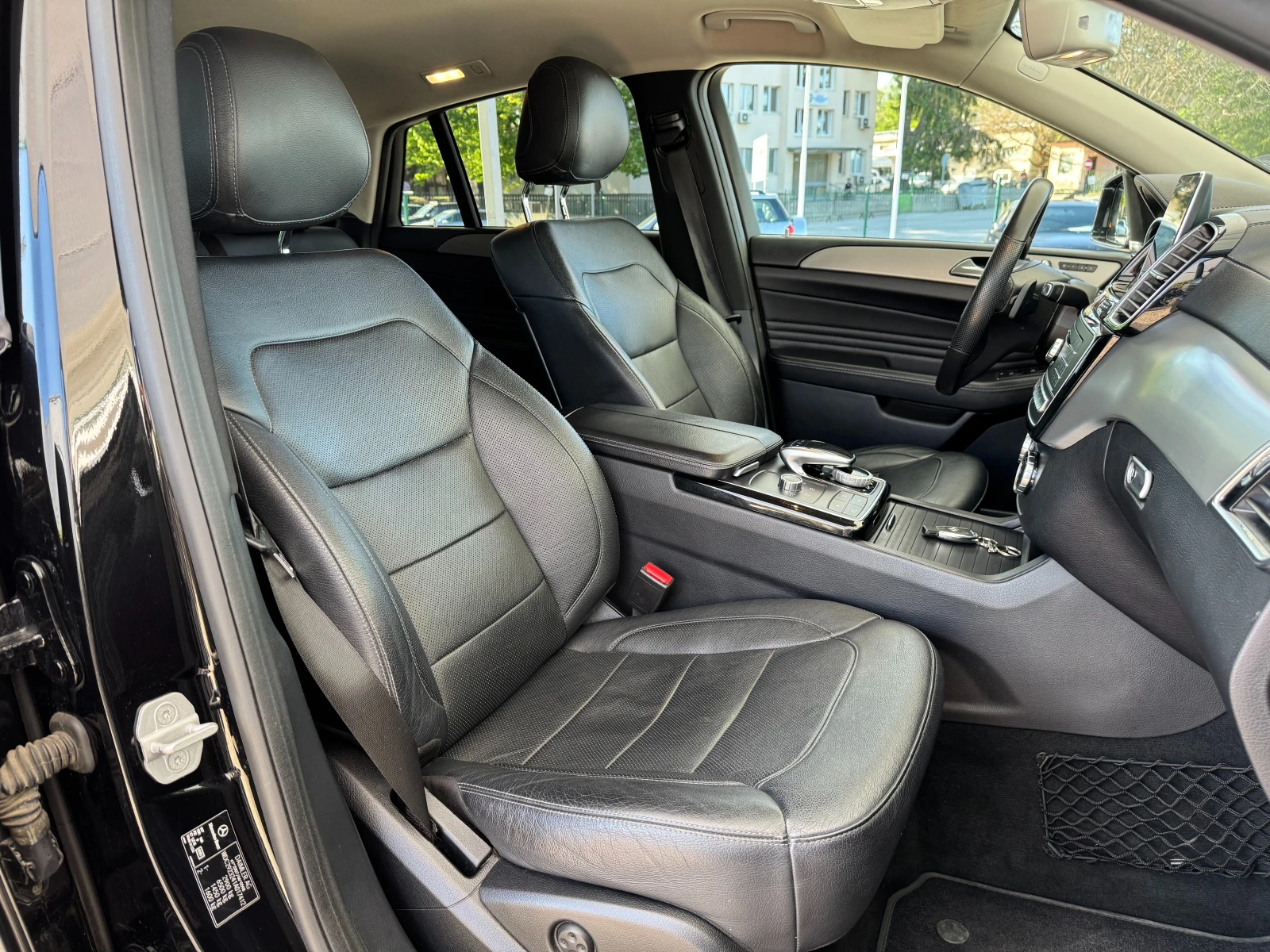 Mercedes-Benz GLE 350 ORIGINAL AMG PACKAGE, снимка 8 - Автомобили и джипове - 56740455