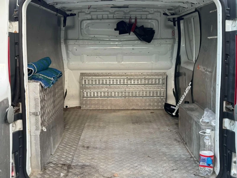 Renault Trafic 2.0DCi, снимка 6 - Бусове и автобуси - 49401280