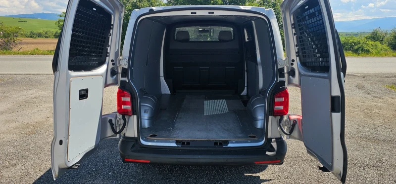 VW Transporter 2.0 TDI-T6-150hp, снимка 5 - Бусове и автобуси - 50940153