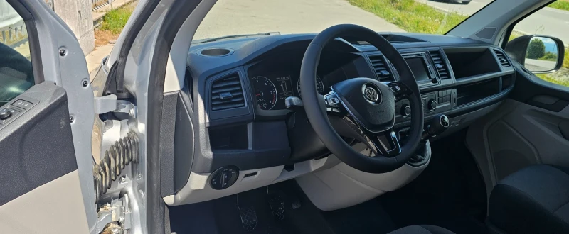 VW Transporter 2.0 TDI-T6-150hp, снимка 6 - Бусове и автобуси - 50940153