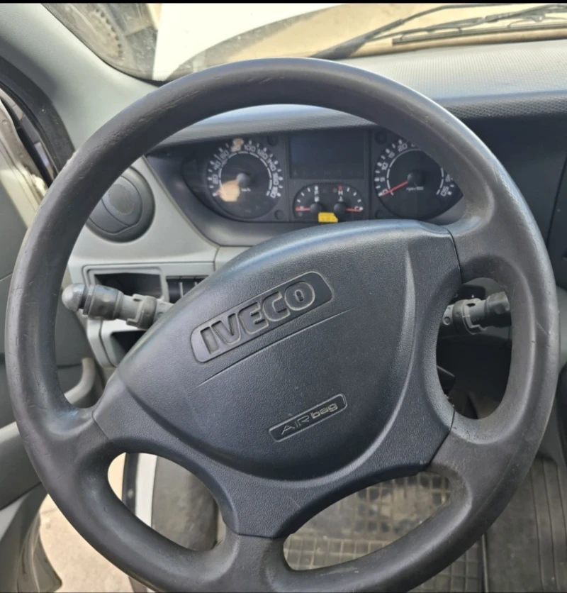 Iveco Daily, снимка 3 - Бусове и автобуси - 52796914