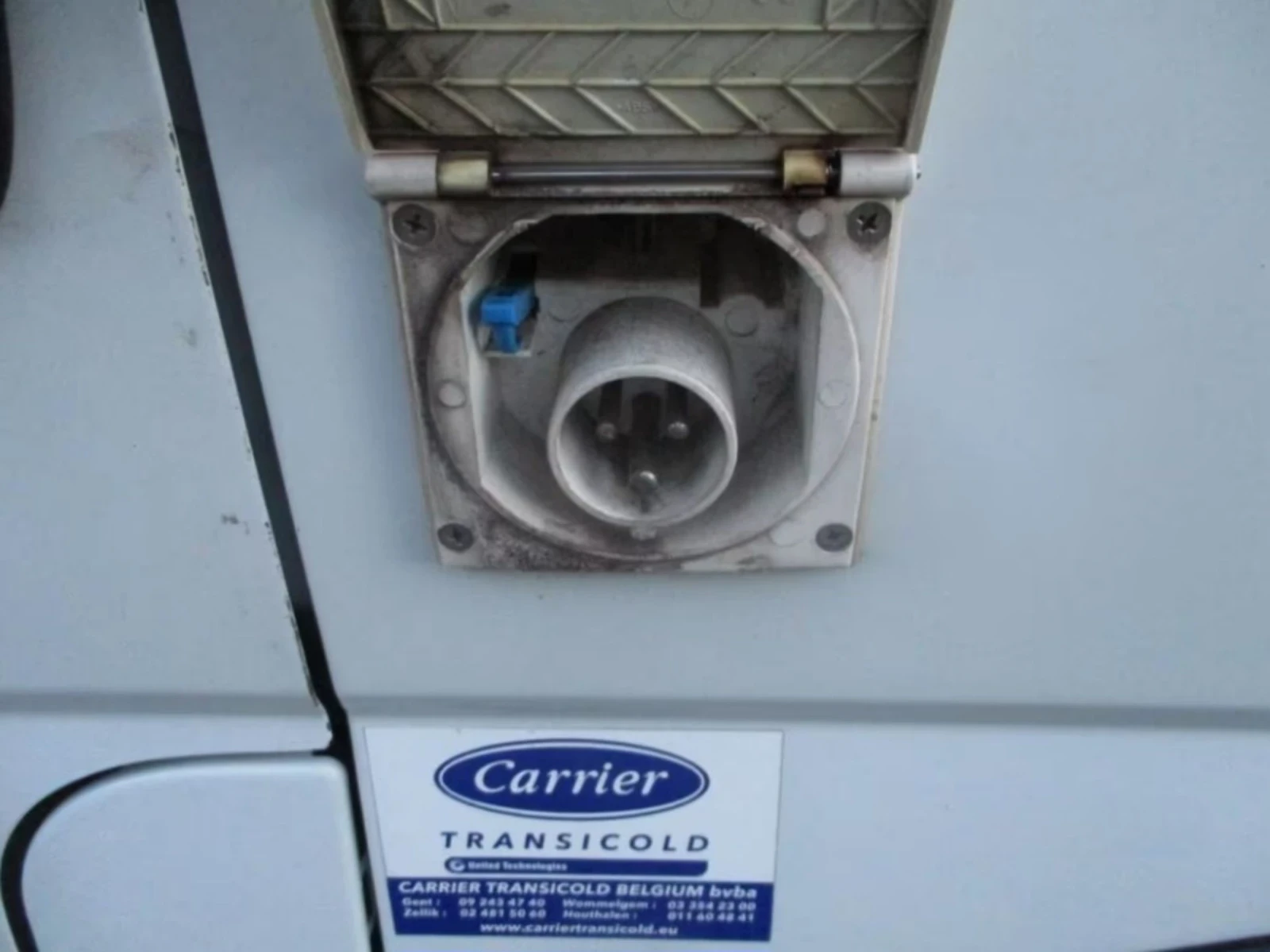 Iveco Daily Хладилен , снимка 11 - Бусове и автобуси - 53895389