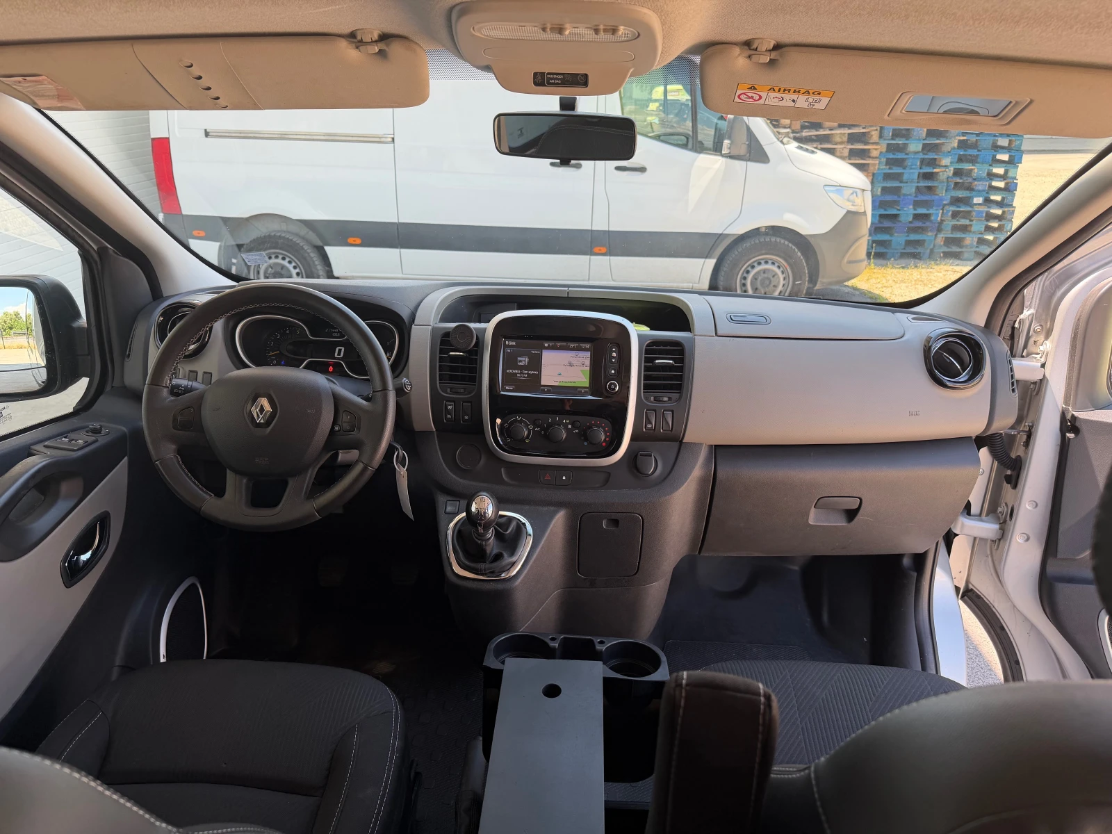 Renault Trafic ДИЗЕЛ EURO6, снимка 14 - Бусове и автобуси - 54877247