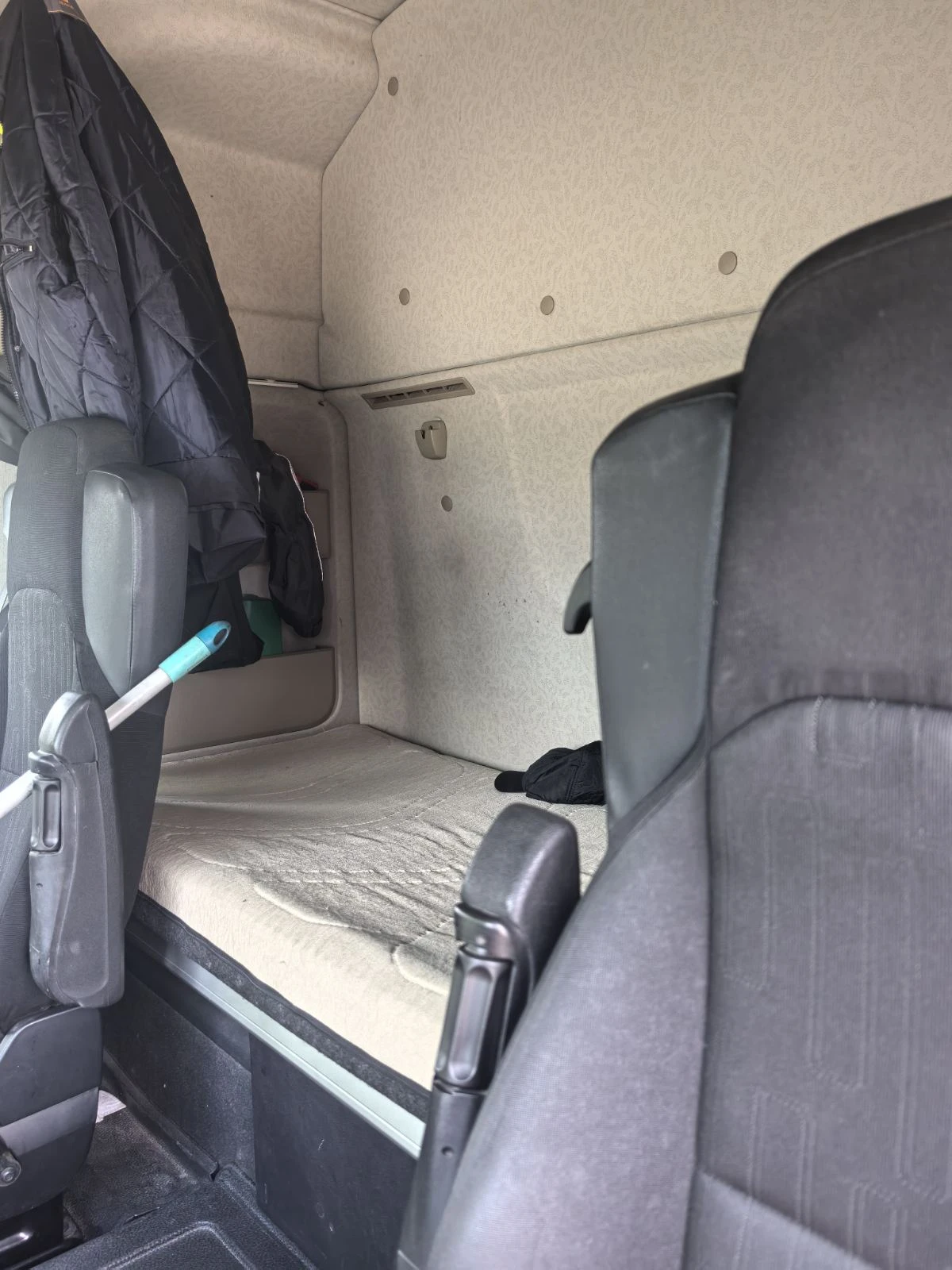 Mercedes-Benz 1843  - изображение 5