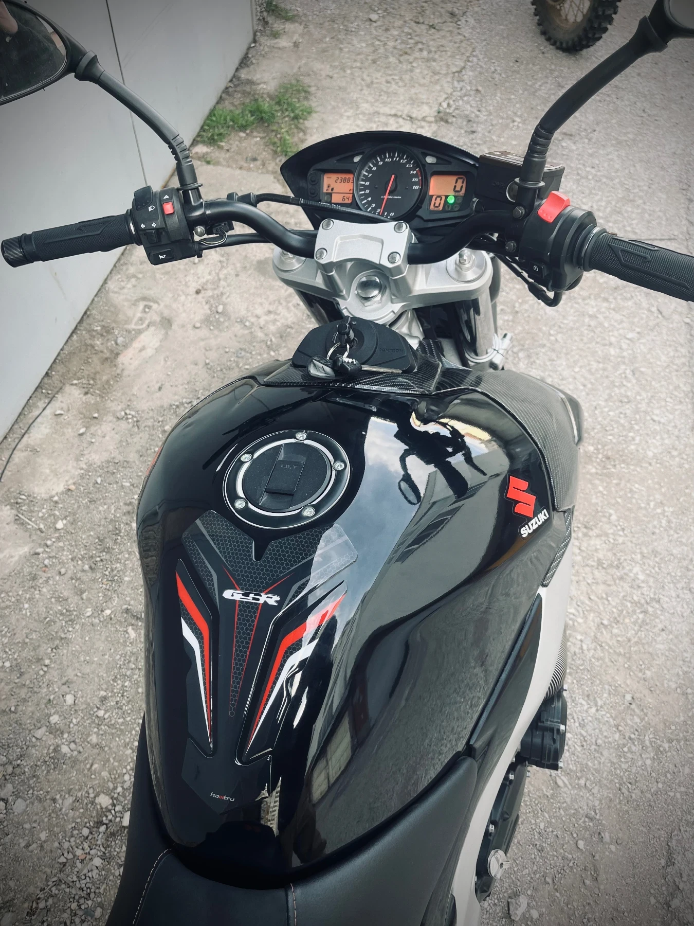Suzuki Gsr 600 - изображение 2