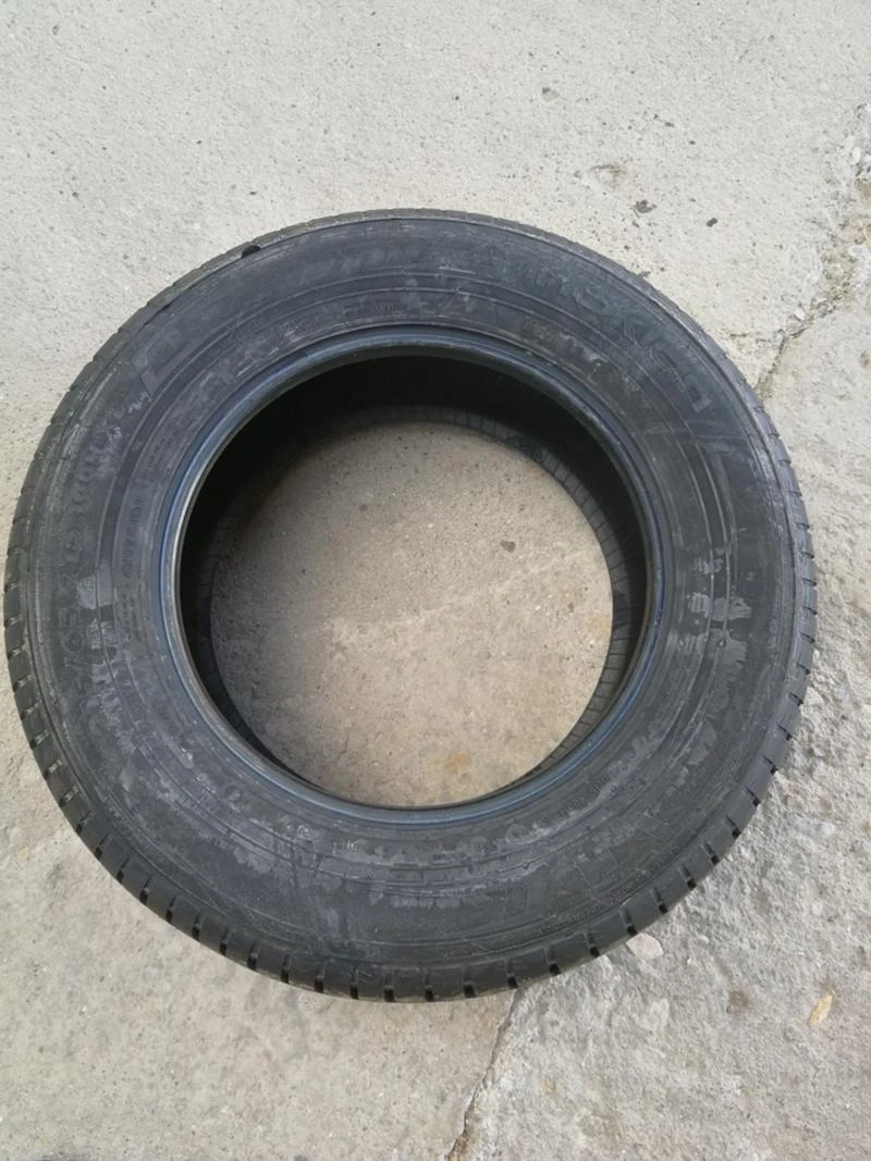 Гуми Летни 215/65R15, снимка 5 - Гуми и джанти - 45863968