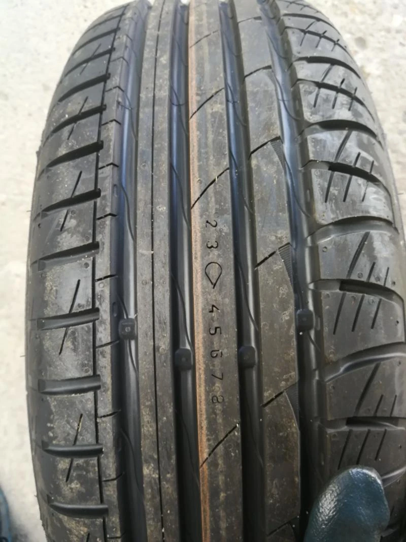 Гуми Летни 215/65R15, снимка 4 - Гуми и джанти - 45863968