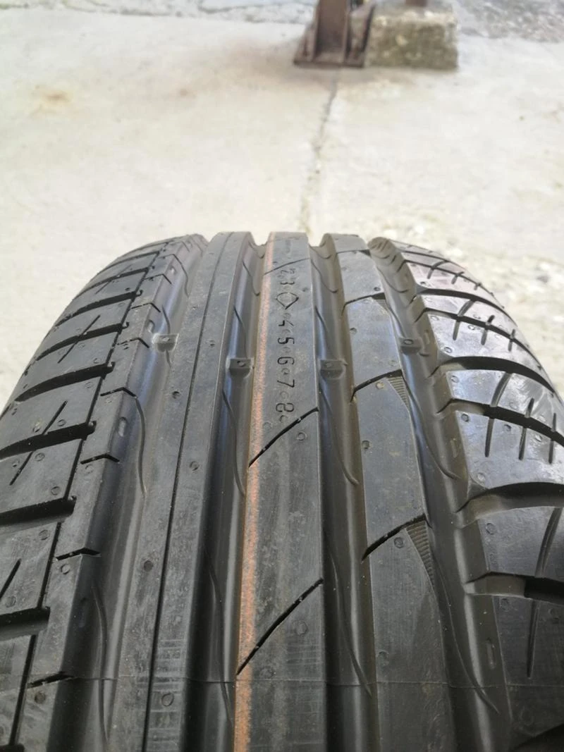 Гуми Летни 215/65R15, снимка 3 - Гуми и джанти - 45863968