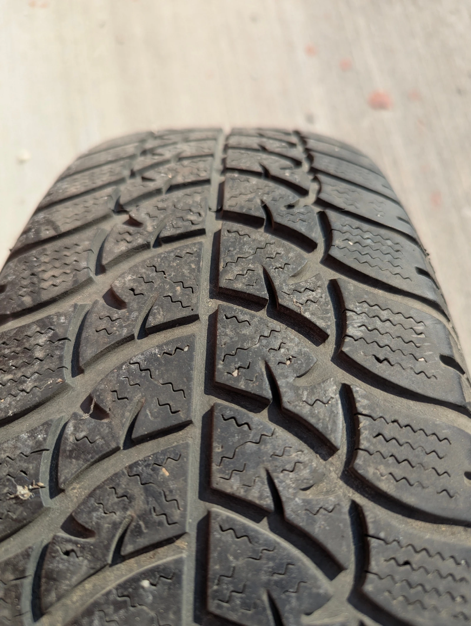 Гуми Всесезонни 185/60R15, снимка 5 - Гуми и джанти - 55582686