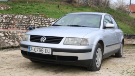 VW Passat, снимка 1 - Автомобили и джипове - 44781992