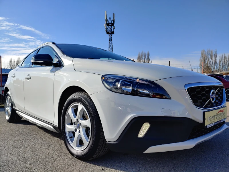 Volvo V40 Cross Country 1.6d-Има видеоклип към обявата!, снимка 3 - Автомобили и джипове - 48101589