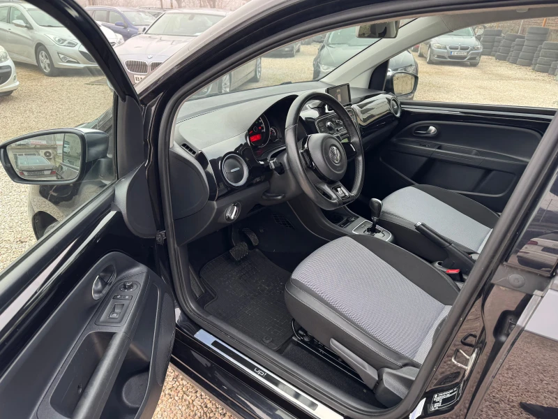 VW Up АВТОМАТ, снимка 10 - Автомобили и джипове - 48443565