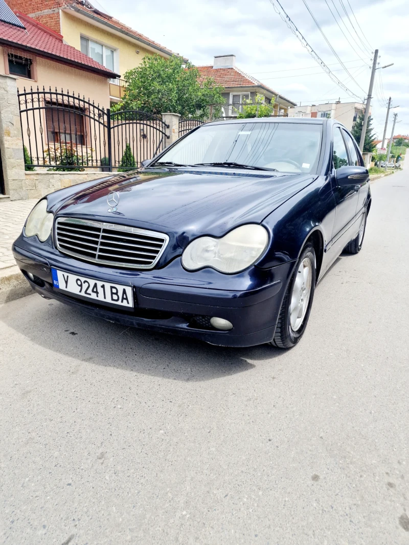 Mercedes-Benz C 220, снимка 5 - Автомобили и джипове - 48739102