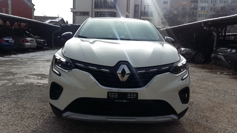 Renault Captur 1.3i16v-TCe Intens!, снимка 2 - Автомобили и джипове - 48740745