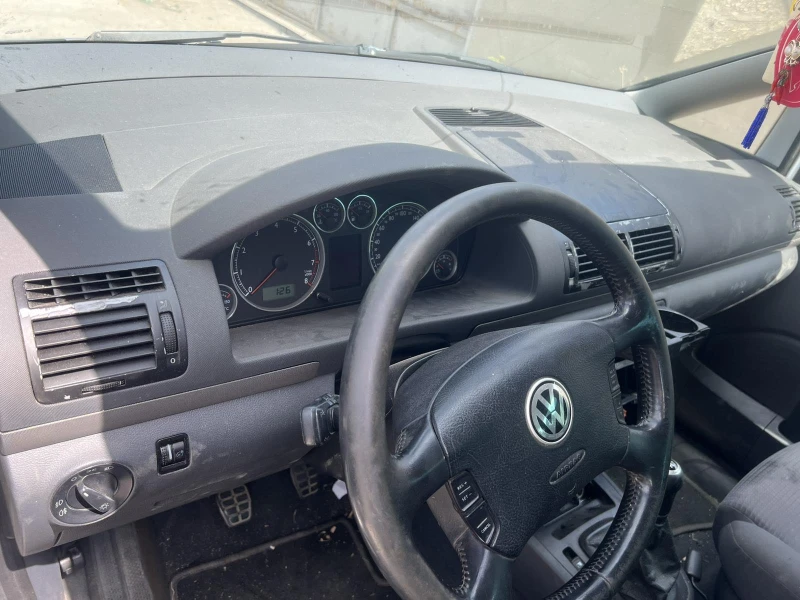 VW Sharan 2.8i V6 4motion, снимка 4 - Автомобили и джипове - 51370938
