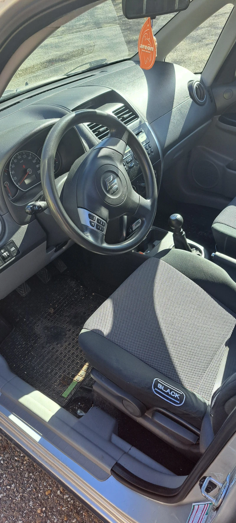 Suzuki SX4 1.6i, снимка 5 - Автомобили и джипове - 51950666