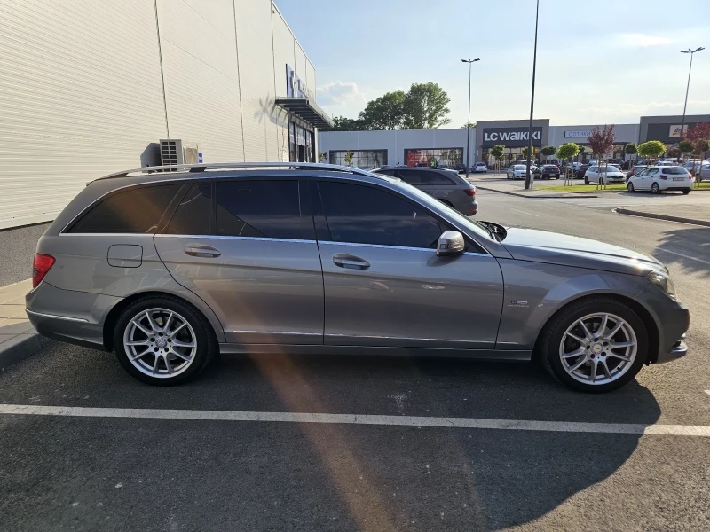 Mercedes-Benz C 220 Avantgarde, снимка 4 - Автомобили и джипове - 52218081