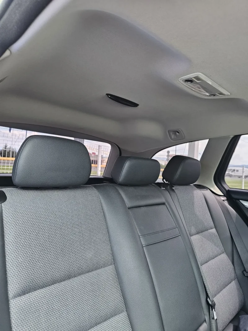 Mercedes-Benz C 220 Avantgarde, снимка 11 - Автомобили и джипове - 52218081