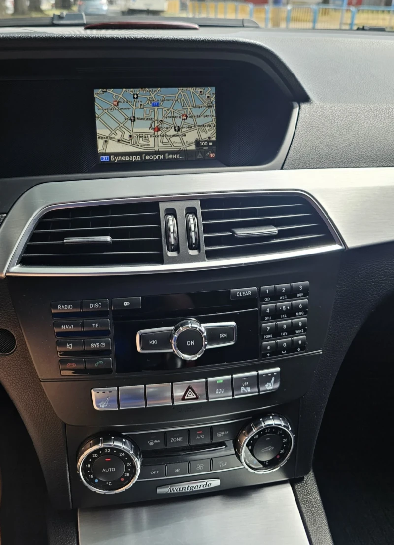 Mercedes-Benz C 220 Avantgarde, снимка 12 - Автомобили и джипове - 52218081
