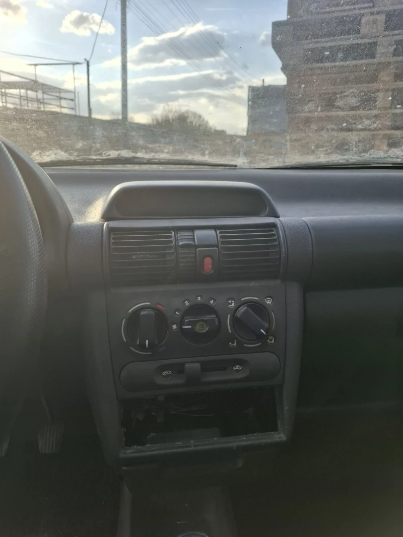 Opel Corsa, снимка 11 - Автомобили и джипове - 52990308