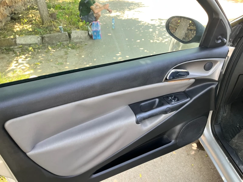 Lancia Ypsilon, снимка 10 - Автомобили и джипове - 52890995