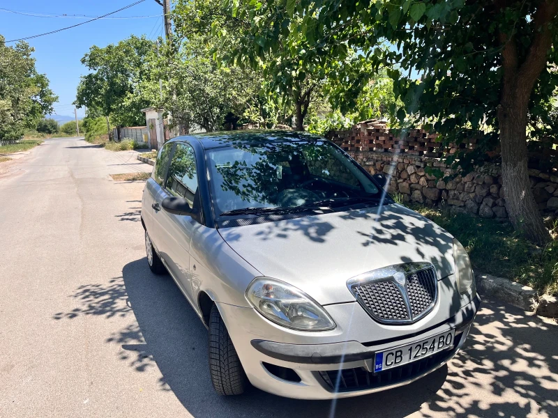 Lancia Ypsilon, снимка 2 - Автомобили и джипове - 52890995