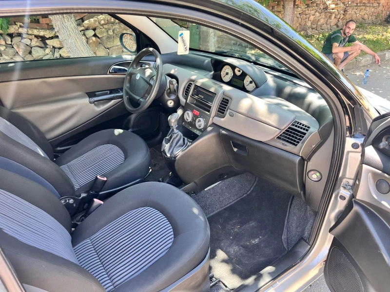 Lancia Ypsilon, снимка 7 - Автомобили и джипове - 52890995