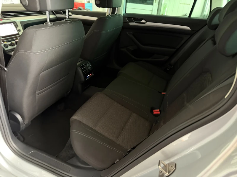 VW Passat 2.0TDI* 190к.с* СЕРВИЗНА КНИЖКА С ПЪЛНА ИСТОРИЯ В , снимка 8 - Автомобили и джипове - 53035062