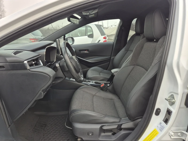 Toyota Corolla HYBRID, снимка 13 - Автомобили и джипове - 53255302