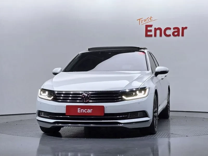 VW Passat 2.0 TDI, снимка 3 - Автомобили и джипове - 54299772
