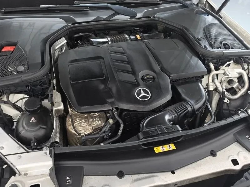 Mercedes-Benz E 220, снимка 6 - Автомобили и джипове - 56738375
