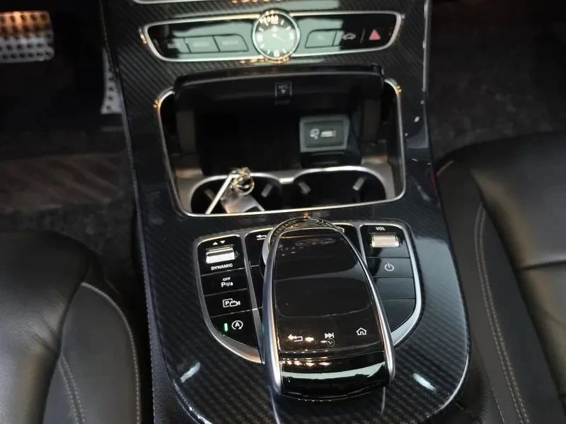 Mercedes-Benz E 220, снимка 9 - Автомобили и джипове - 56738375