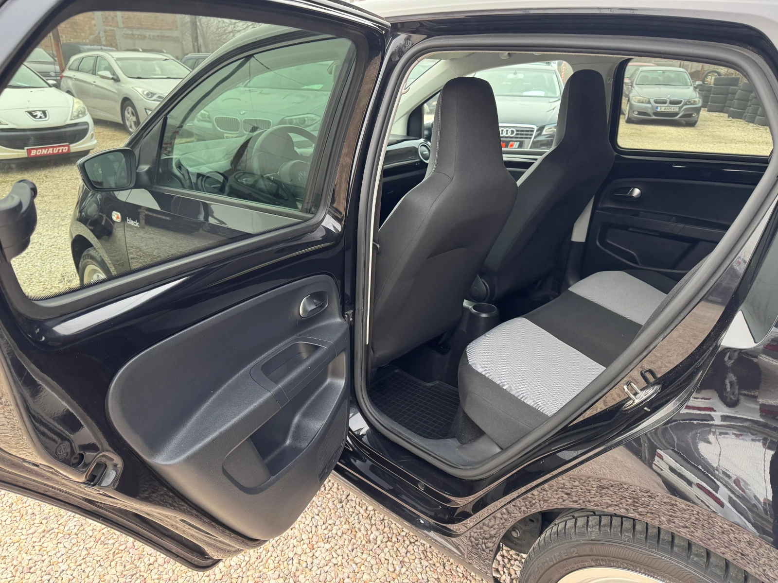 VW Up АВТОМАТ | Mobile.bg — изображение 16